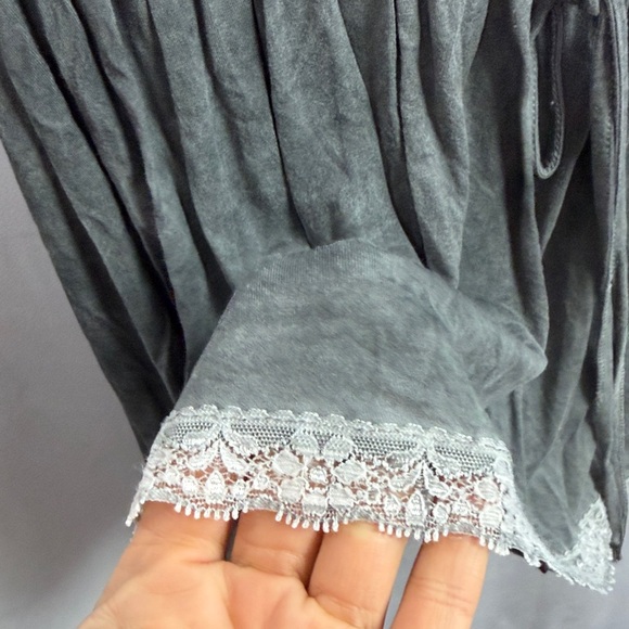 POL Lace Trim Peplum Top Gray Boho Romantic Blouse - Size Small - Picture 9 of 12